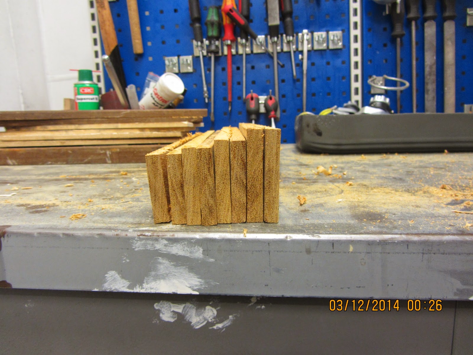 Mulesaw Gerstner inspired tool chest, a planing stop that will smash your hand.